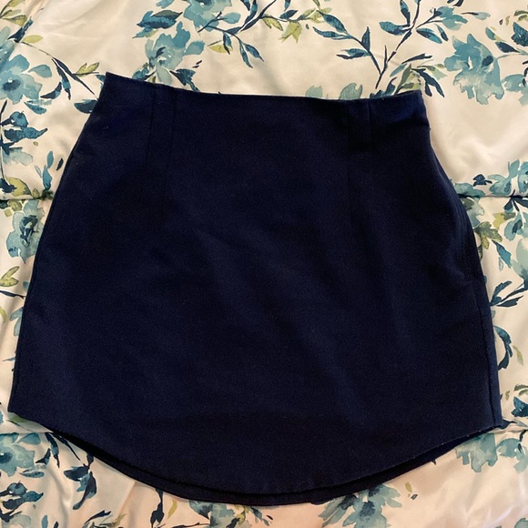 Abercrombie & Fitch Dresses & Skirts - Abercrombie & Fitch navy blue mini skirt